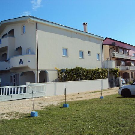 Danijela Apartment Nin Bagian luar foto