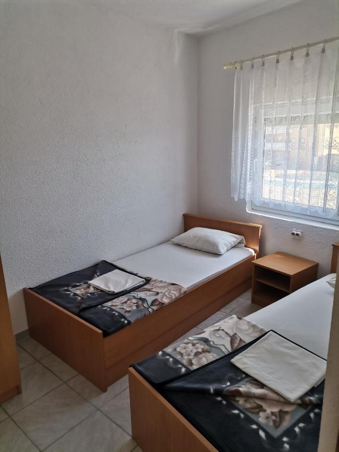 Danijela Apartment Nin Bagian luar foto