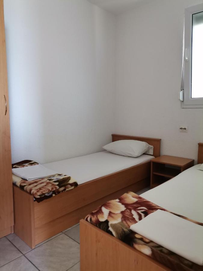 Danijela Apartment Nin Bagian luar foto